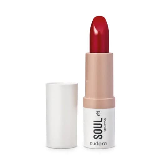 Batom vermelho descomplicado Eudora