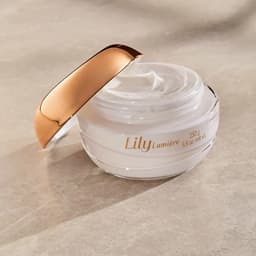Creme Acetinado Lily Lumière O Boticário Hidratante Desodorante Corporal 250g